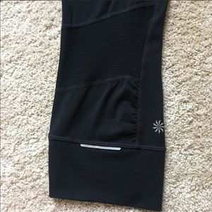 Athleta-Relay Capri-Black-Size medium